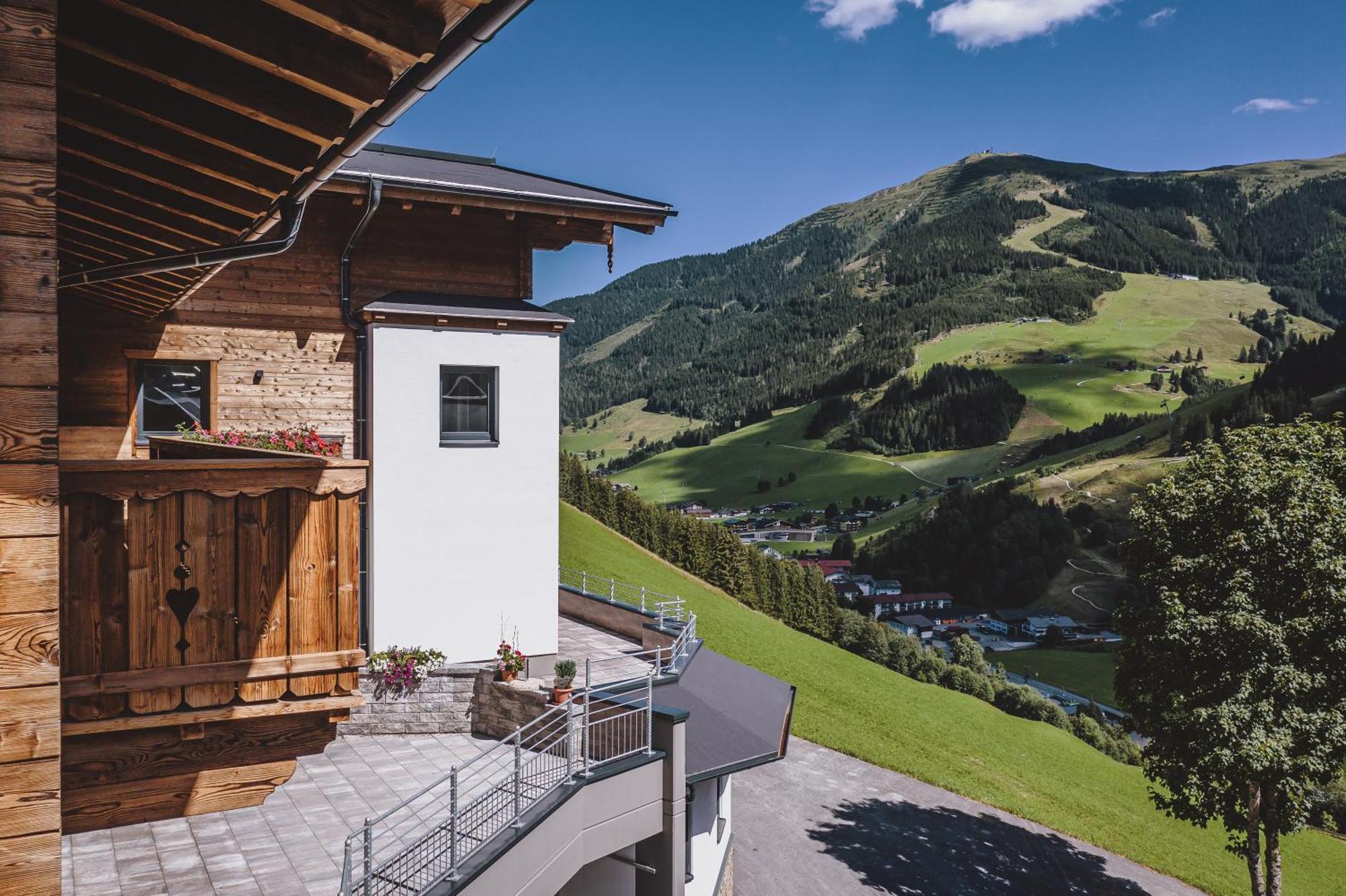 Aparthotel Lindlinghof Saalbach-Hinterglemm Esterno foto